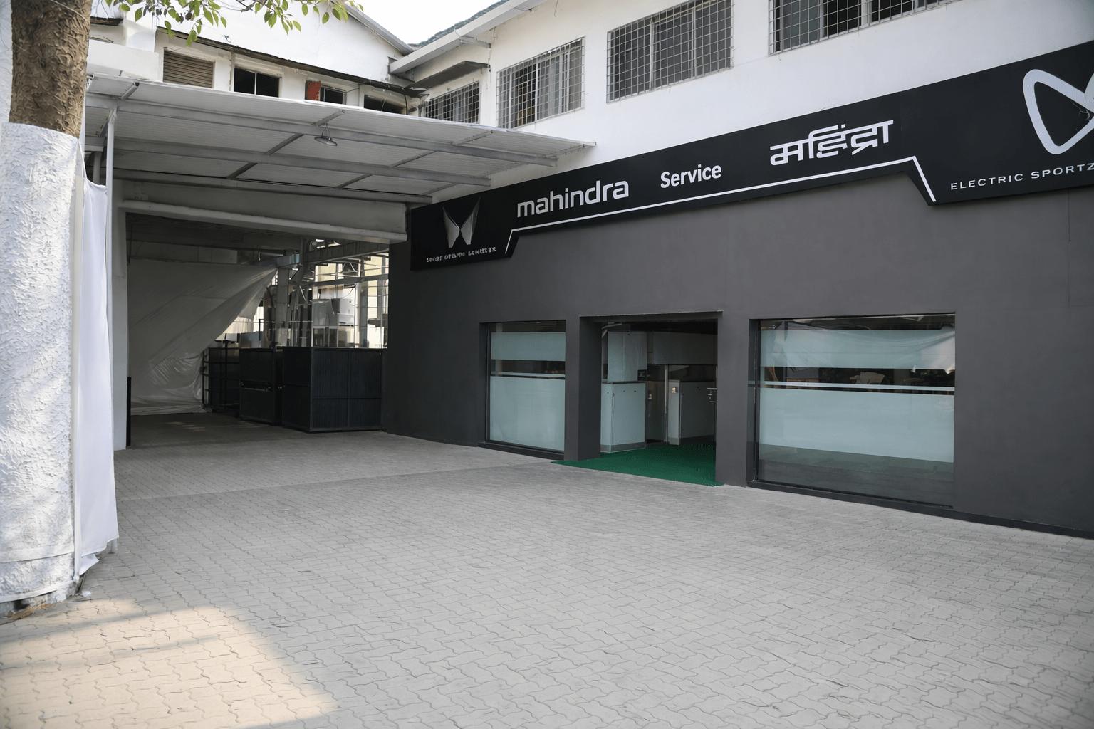 Arnav Mahindra - Sewri Service Center